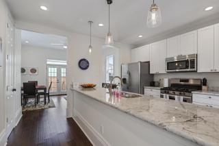 Retreat on Burgundy - 3