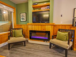 Ocean Surf Forest Cabin with Water View - Ucluelet - 9