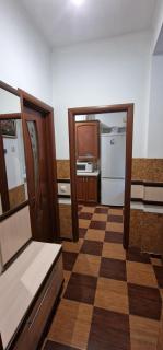 Біля Оперного театру - Lviv - 2