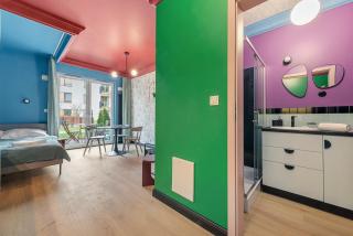 Colorful Apt close to the Center Great location - 3