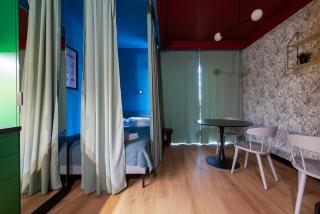 Colorful Apt close to the Center Great location - 7