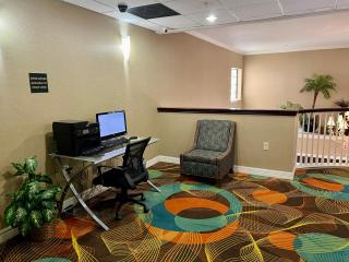 Quality Inn & Suites Near University - 6