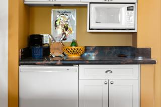 Studio condo in boutique property with mini kitchen, pool and BBQ - Kihei - 3