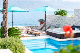 Villa Mirjana - exclusive beachfront 6 bedroom villa with pool - 6