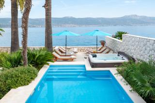 Villa Mirjana - exclusive beachfront 6 bedroom villa with pool - 5