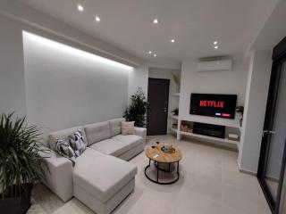 Floral Home 1 - Ground floor apt with courtyard and private parking! - Atene - 7