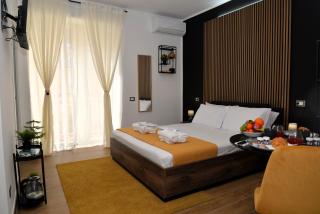 BlackWoody Contemporary Rooms - Napoli Centro Storico - Nápoles - 8