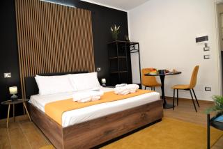 BlackWoody Contemporary Rooms - Napoli Centro Storico - Nápoles - 9