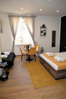 BlackWoody Contemporary Rooms - Napoli Centro Storico - Nápoles - 7