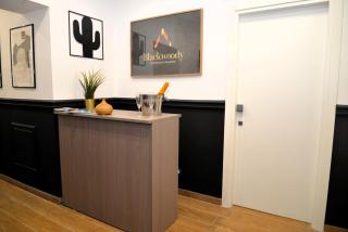 BlackWoody Contemporary Rooms - Napoli Centro Storico - Nápoles - 4