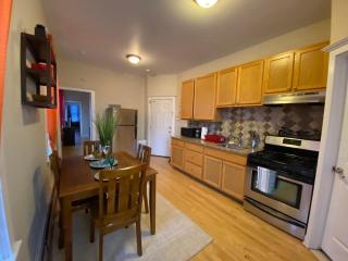 Cozy 2BR Escape, Steps to Transit, Close to NYC - Jersey City - 6