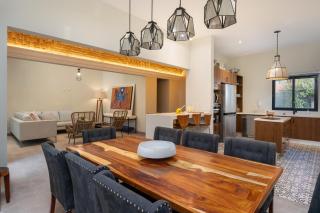 Casa Da Vinci in Villas Acuarela, New 3BR Modern Home with Private Rooftop - 1