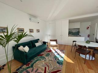 Apartment with balcony in the center of Porto - Porto - 0