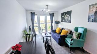 Bright & Spacious Flat - Perfect for Exploring London , Slough & Windsor! - Slough - 9