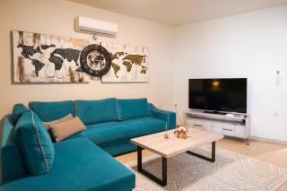 Theo and MS Luxurious Apartments by Filos Inc - 7