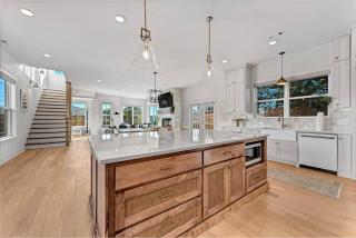 Lux Haus Bentonville, Momentary Views & Bike Trail - 1