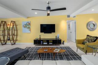 MidMod McManus - Meredith Lodging - 3