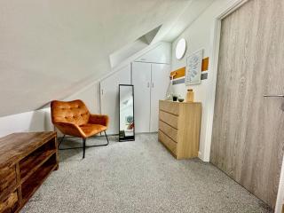 Stylish one bedroom & a sofa bed - Cardiff - 1