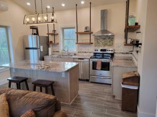 Modern, bright & calm 1 BR / 1 bath farm retreat - Penn Yan - 0