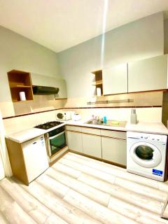 One Bedroom Ground Floor Apartment In Central London - Londres - 1