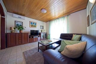 Apartments by the sea Postira, Brac - 22162 - 3