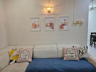 Ruhani Homestay 3 KB - 4 Bedroom Fully Airconditioned with WIFI & Netflix - Kota Bharu - 7