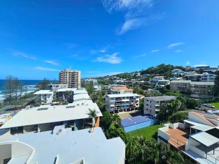 Deluxe Two Bedroom Apartment with Ocean Views - 2