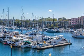 Luxury Marina View 1BR - Pool, Gym & Parking - Los Angeles - 6