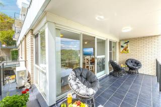 Sunset Towers 8, 25 Donald St - heart of town with water views - Nelson Bay - 2