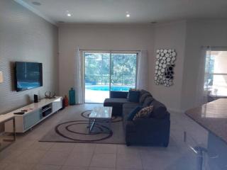 Funtastic 1 level 5 bedroom pool home - Davenport - 6