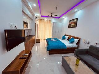 Antaram Suites- A Blissful Retreat - Noida - 1
