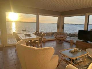 Lovely Beach House With Panoramic View - Martofte - 8