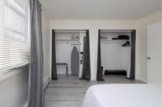 Webster Hill Suites - Inviting Comfort with Office Essentials - 3