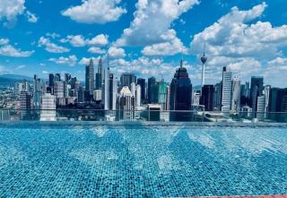 Spacious Home for 6pax - Regalia Suite - Infinity Pool with KL City View - Free Wi-Fi & Parking - Kuala Lumpur - 0