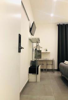 VESUCHARME SUITE Luxury Room - 5