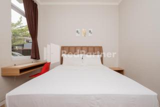 Palm Eight Mitra RedDoorz - 9