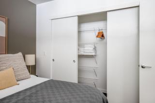Central District 1br w gym bbq nr downtown SEA-547 - 2