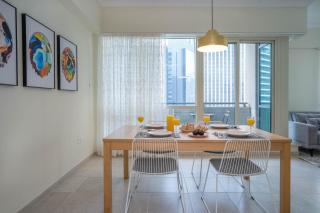 Spacious Living 1 Bedroom Dubai Marina - Dubai - 2