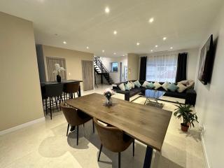 Comme a la maison 6 - - 2