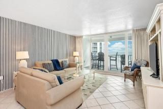 2085 - Beachfront Shoreline Towers - Free Beach Setup - Destin - 9