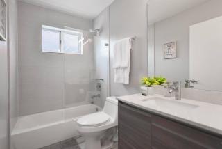 Wynwood Amazing Condo Sleeps 5 Close to Beach - Miami - 1
