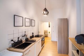 Massagesessel, King-Sized Bed, Billardtisch, 2 Couches - Berlino - 5