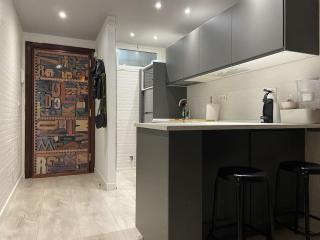 Casa Picaso Elegance, one bedroom city center apartment with balcony BY NAMASTE ELITE - Torremolinos - 4