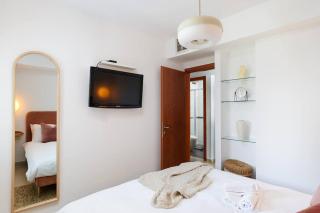 Neta's Central 3BR Gem Close to the Beach with Bomb Shelter in Tel Aviv - 6