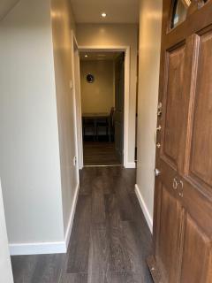 Modern ground floor apartment Close to A45 A46 M1 M6 M69 - 7