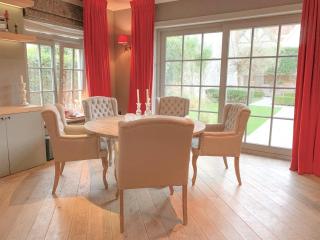 63 luxurious town villa with big garden in old Knokke - Knokke-Heist - 8