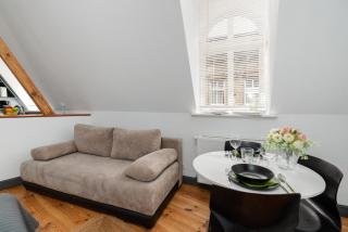 Wood and Grey Apartment - Strzałowa 3 Poznań by Noclegi Renters - SELF CHECK IN 24H - Poznań - 9