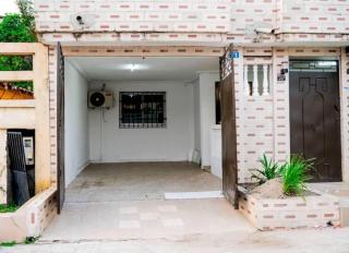 Stunning 4-Bed Villa in cocody engre Abidjan - 0