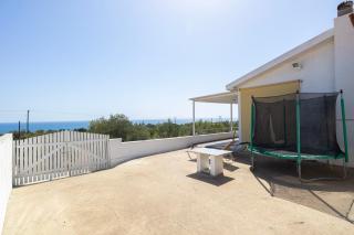 Captivating 2-Bed House - Alaminos - 2