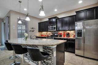 7 Bedrooms 5 Bathrooms Solterra 4103 Od - 5